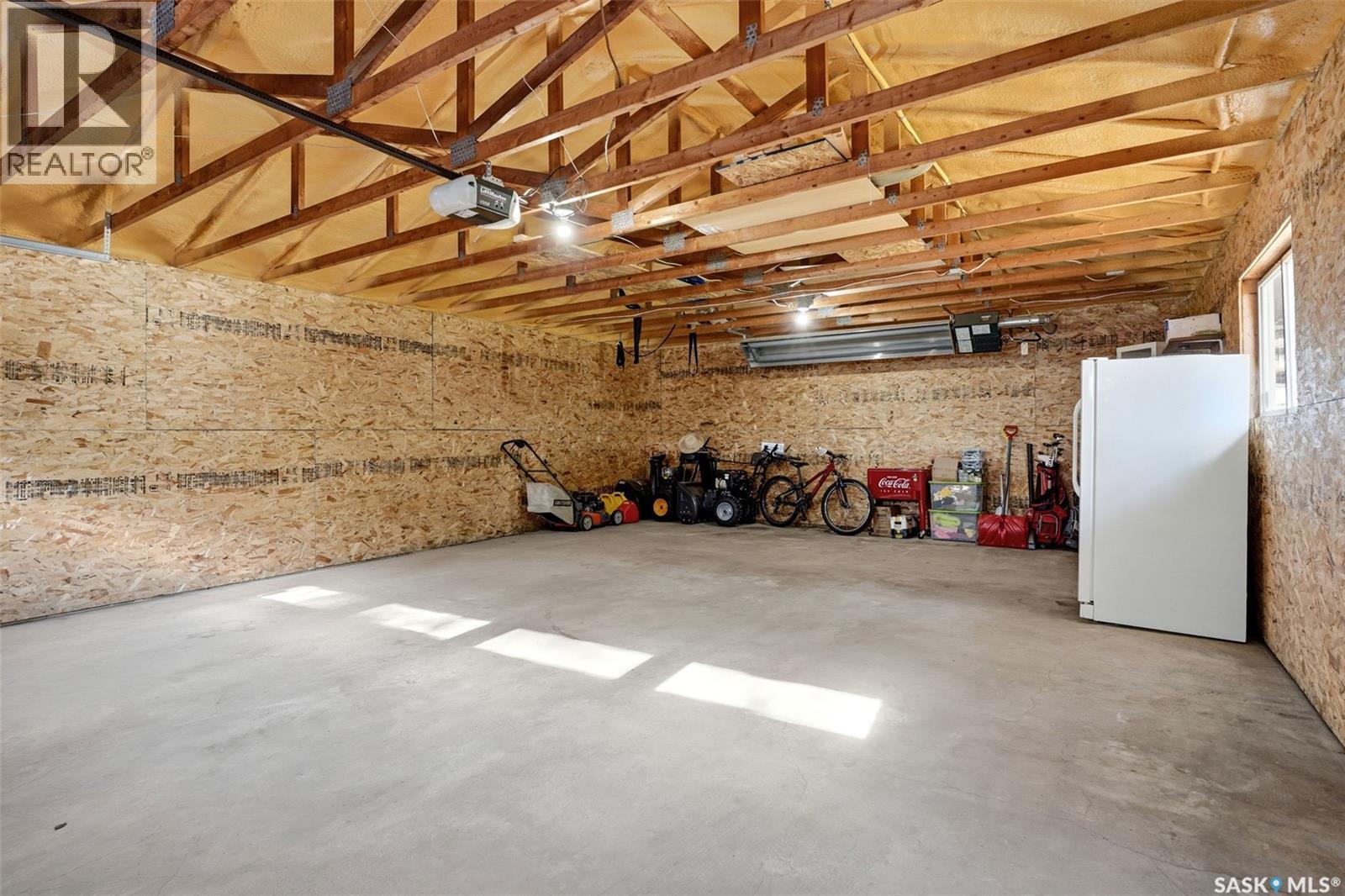 91 Cardinal CRESCENT — photo 41