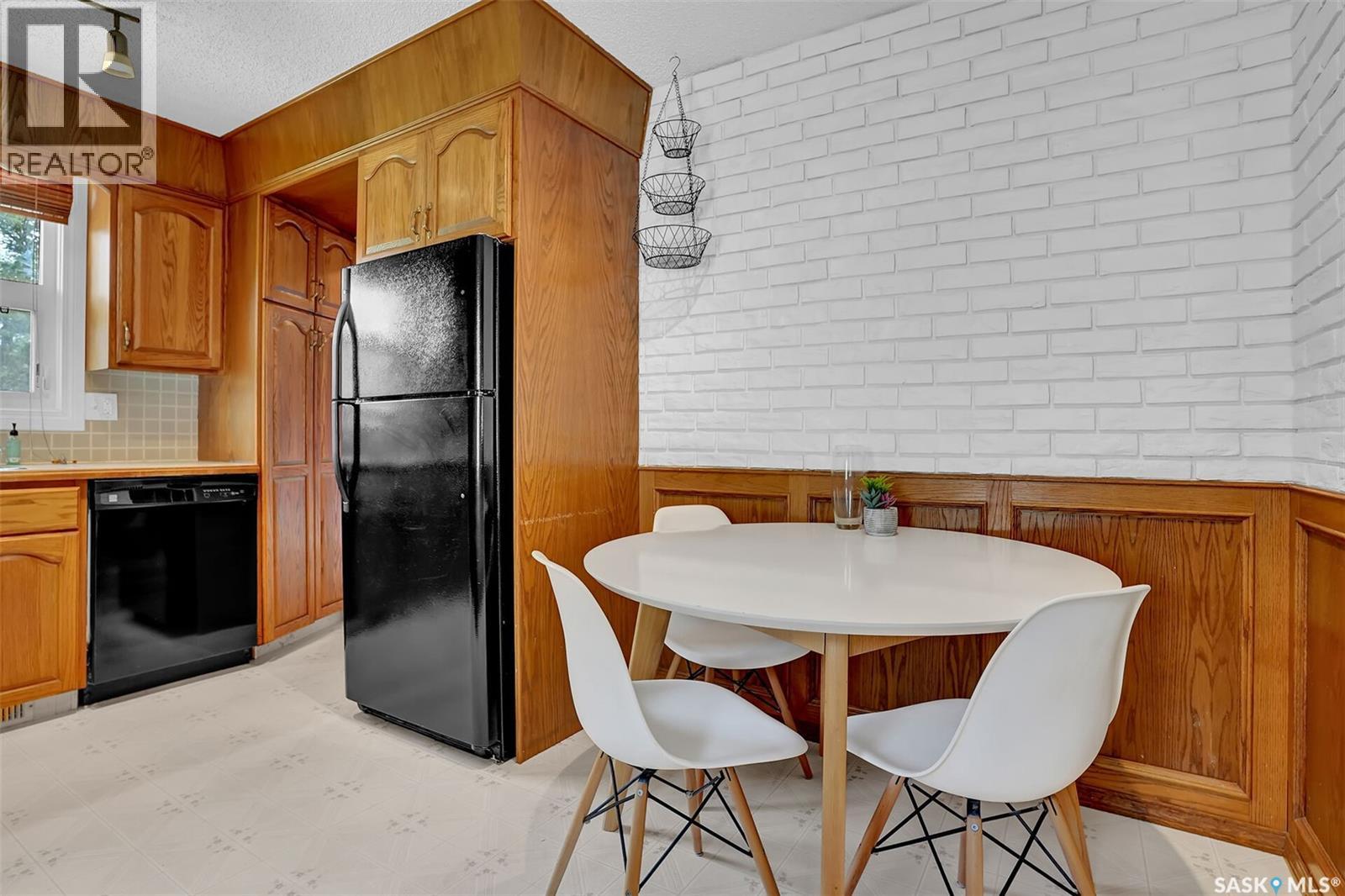 618 Sweeney STREET — photo 9