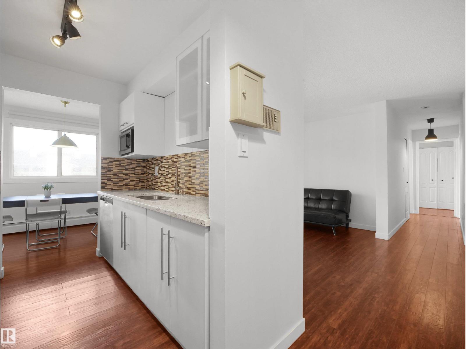 #201 7403 171 ST NW - 12