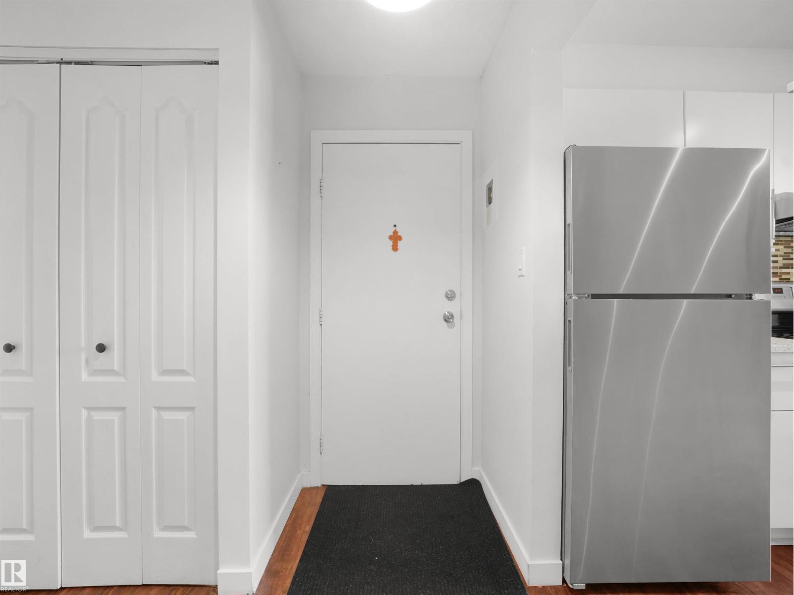 #201 7403 171 ST NW - 8
