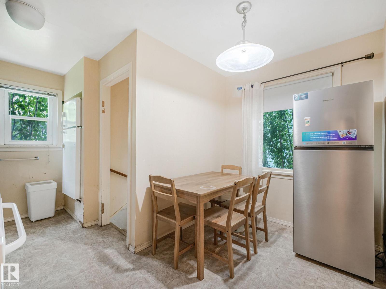 7239 112 ST NW NW — photo 37