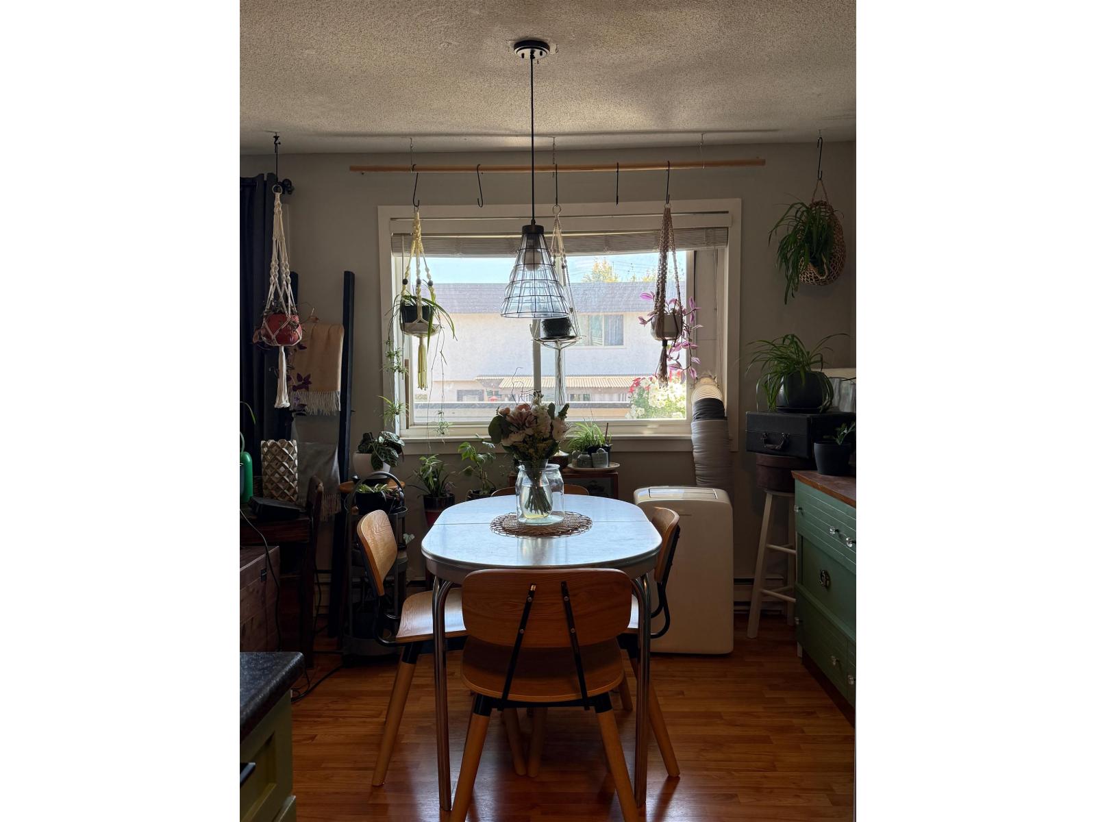 205 1448 FIR STREET, White Rock