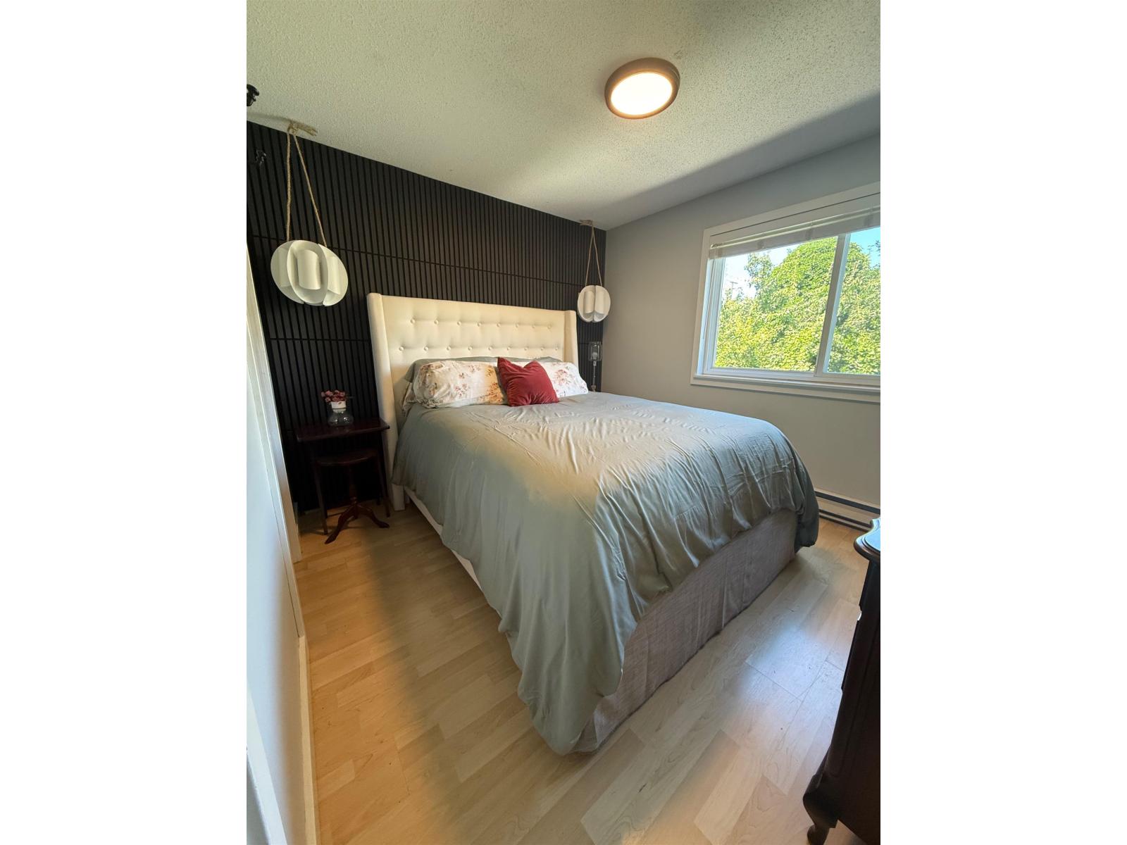 205 1448 FIR STREET, White Rock