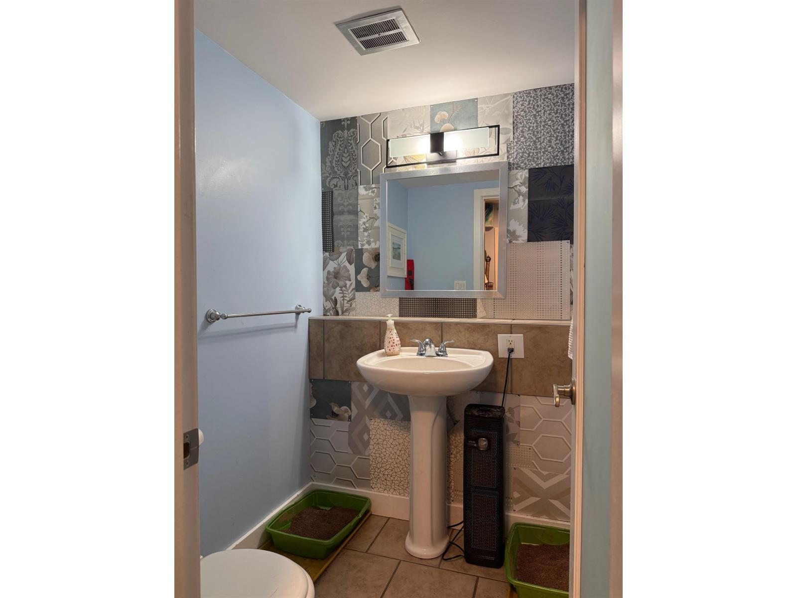205 1448 FIR STREET, White Rock