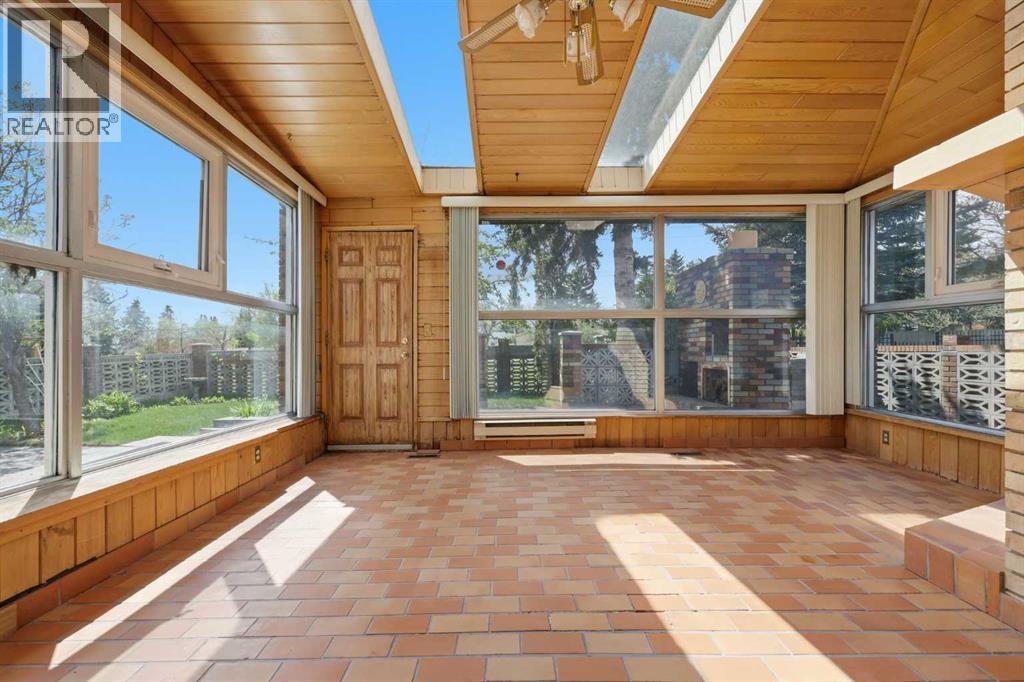 480 Berkley Crescent NW - 15