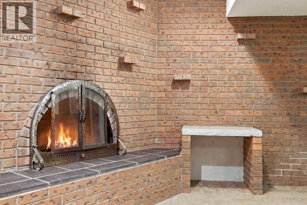 480 Berkley Crescent NW - 38