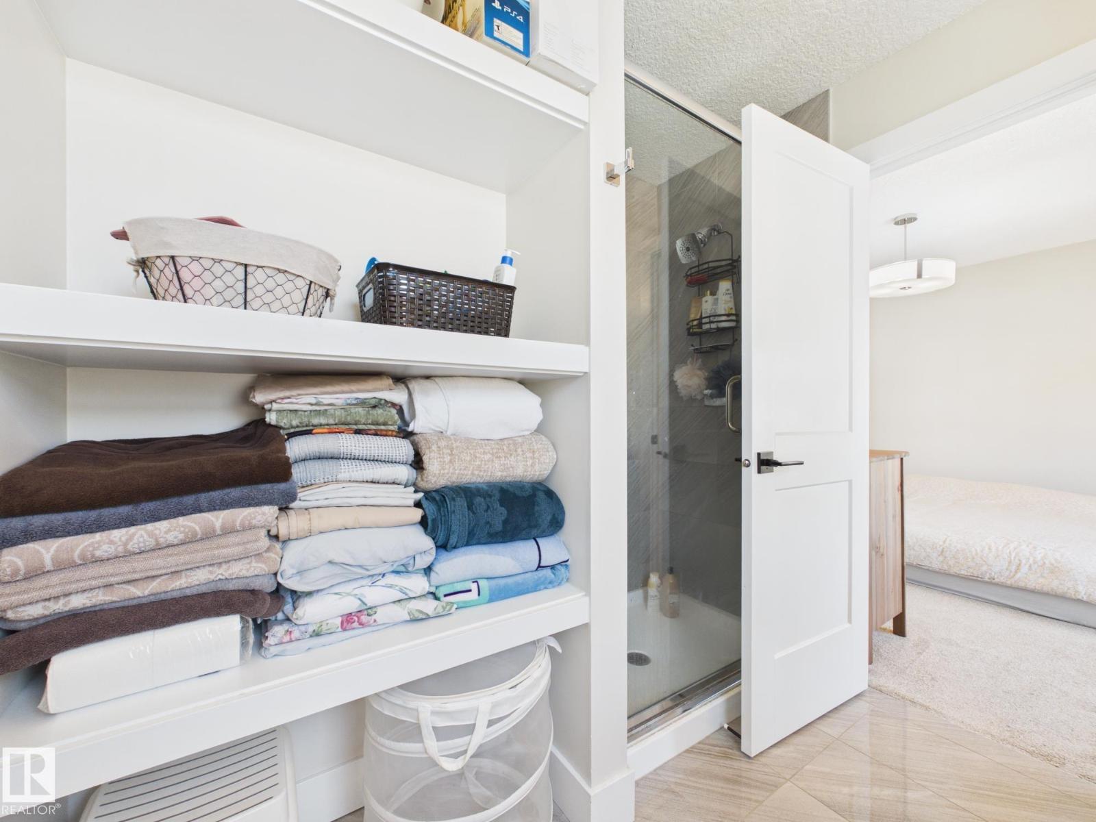 #11 230 EDGEMONT RD NW - 52