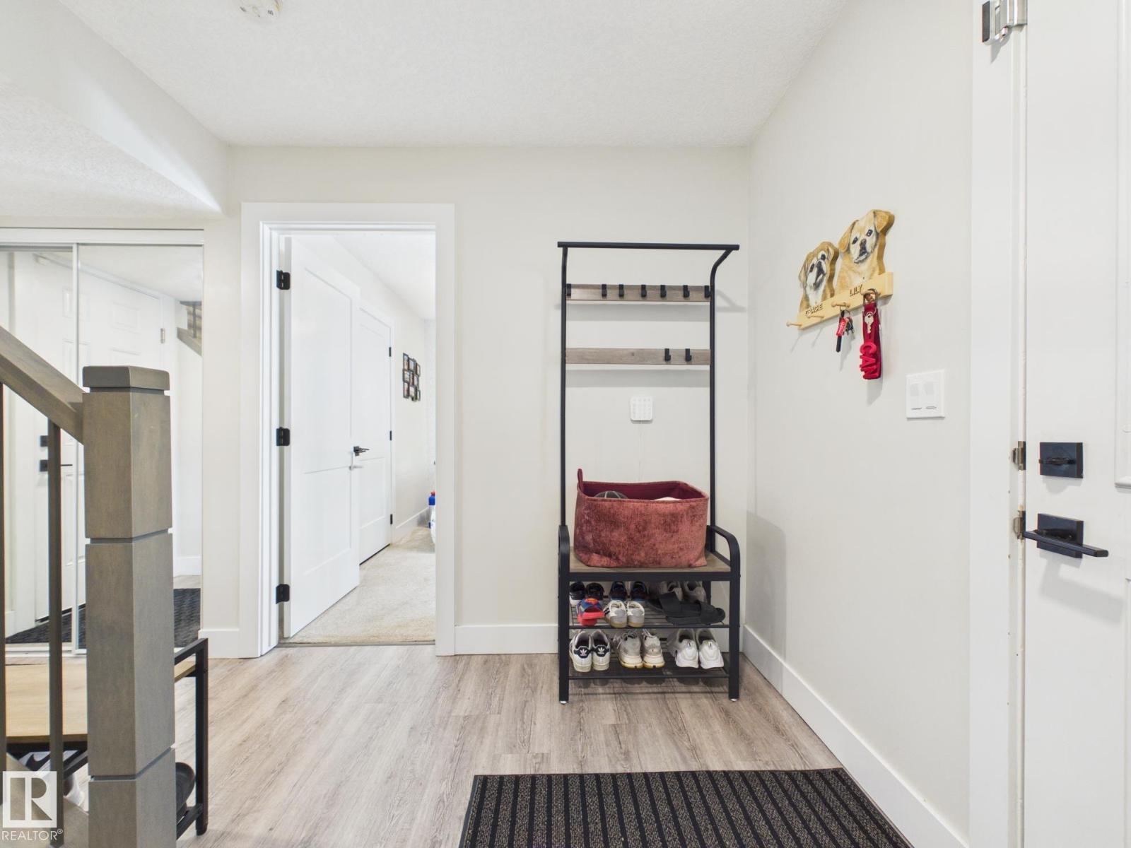 #11 230 EDGEMONT RD NW - 11