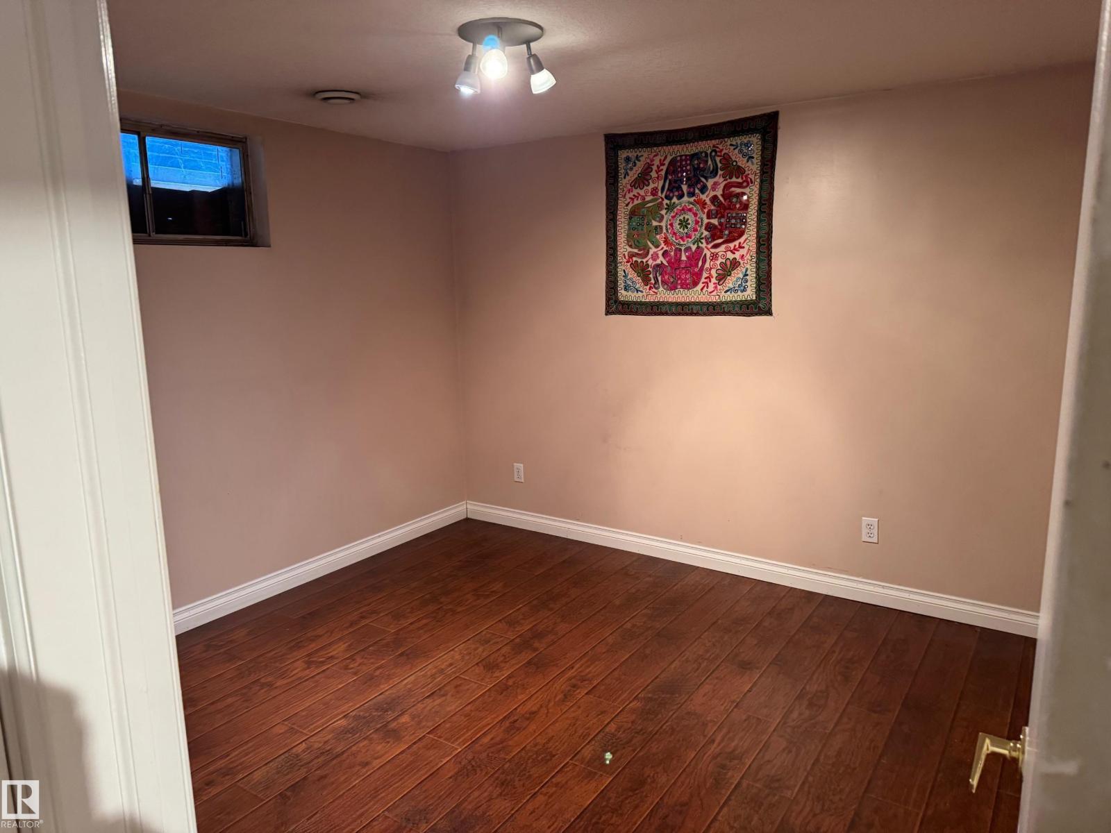 3203 74 ST NW - 14