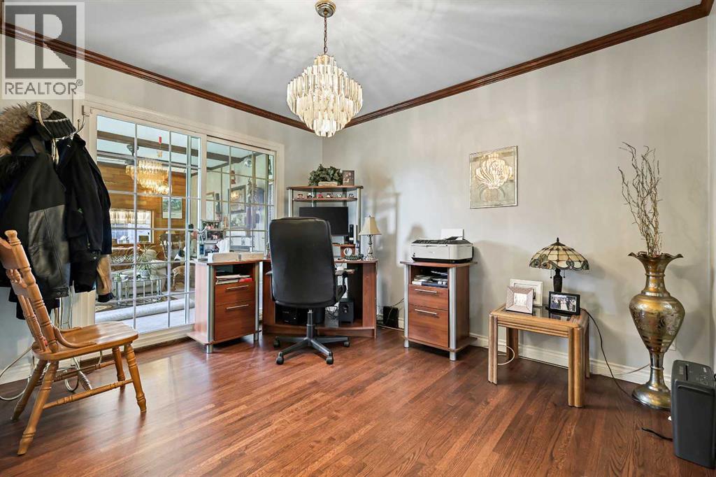 8627 Athabasca Street SE - 14