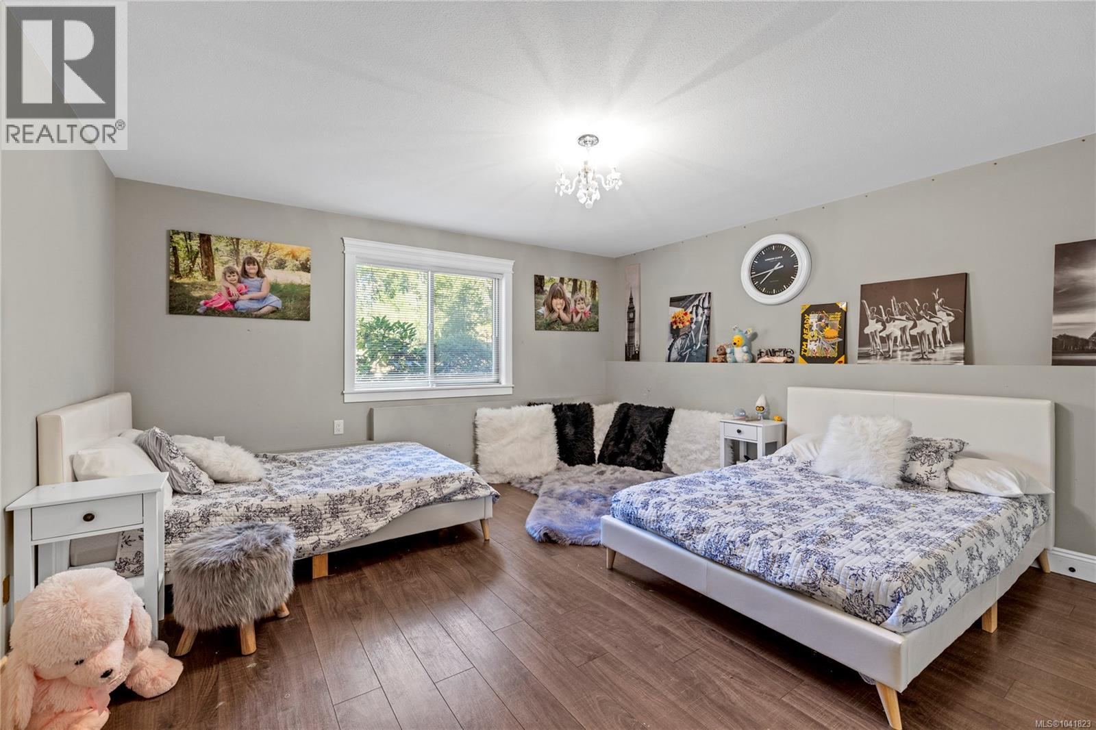 1755 Galvin Pl - 32