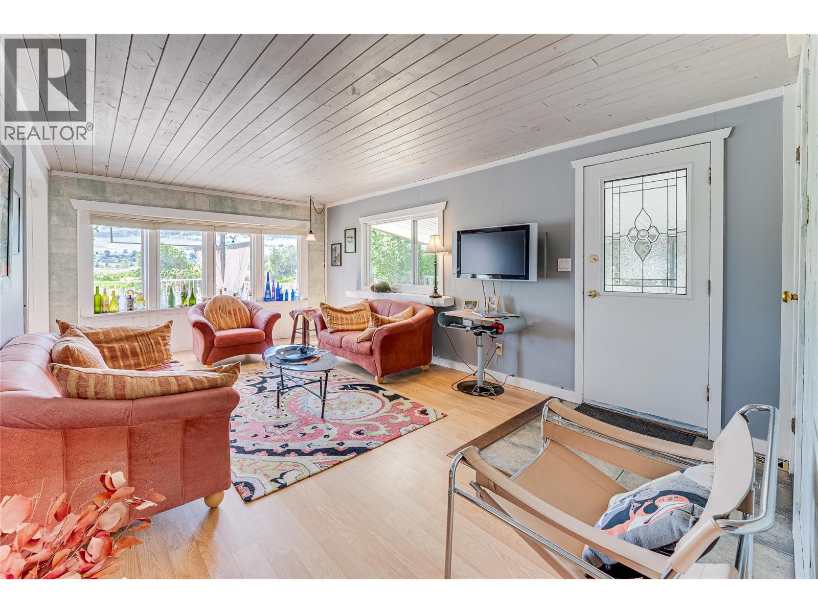 #106 2727 Lakeshore Road - 11