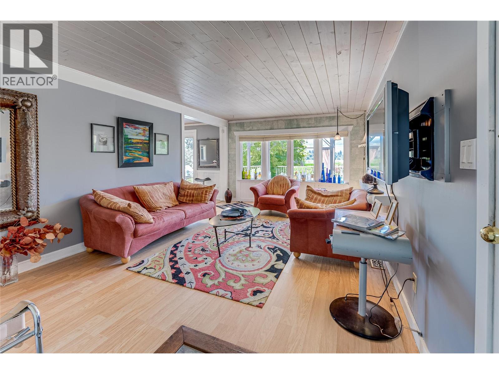 #106 2727 Lakeshore Road - 10