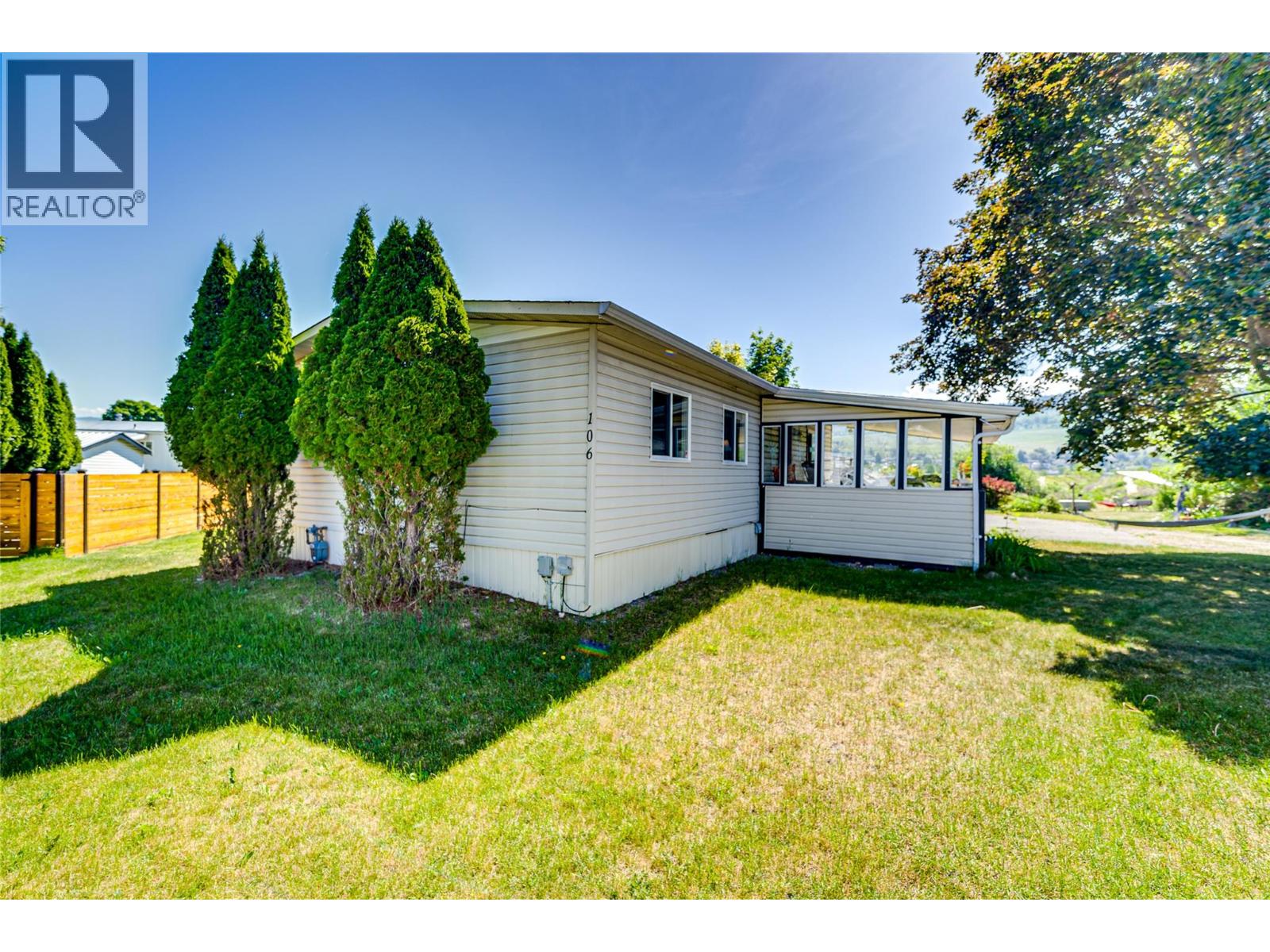 #106 2727 Lakeshore Road - 29