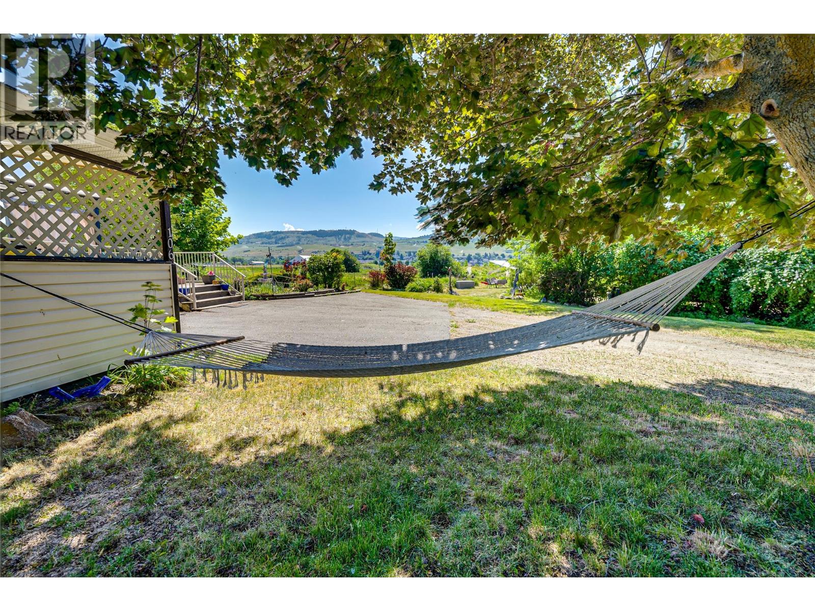 #106 2727 Lakeshore Road - 31
