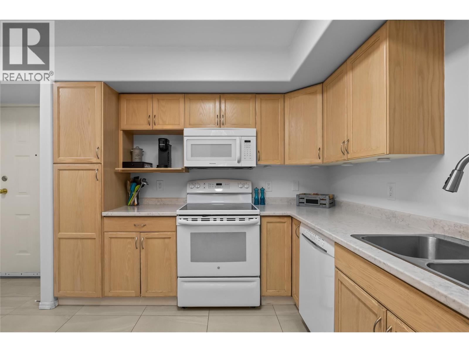#401 3115 De Montreuil Court - 11