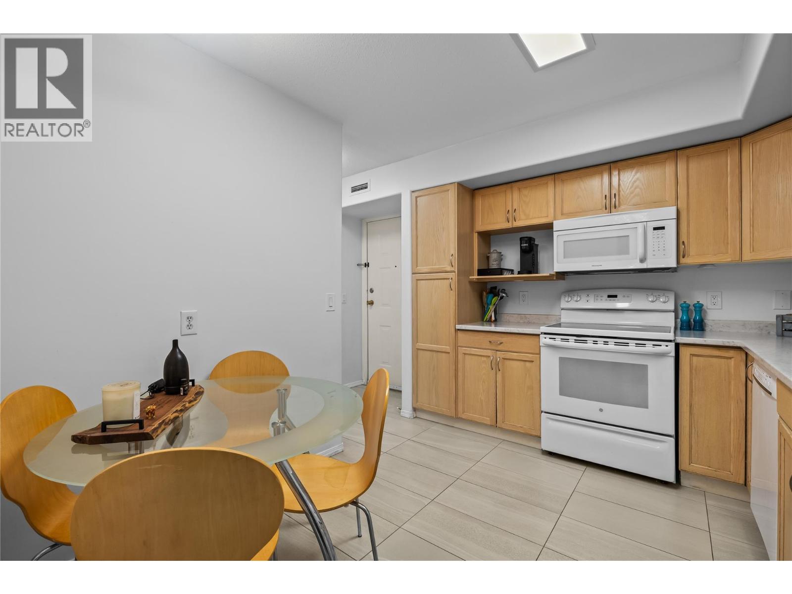 #401 3115 De Montreuil Court - 14
