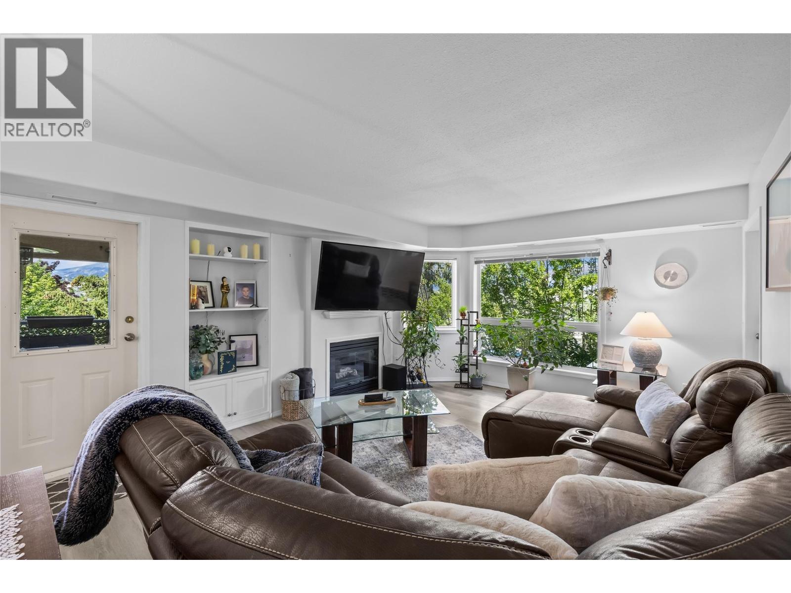 #401 3115 De Montreuil Court - 4