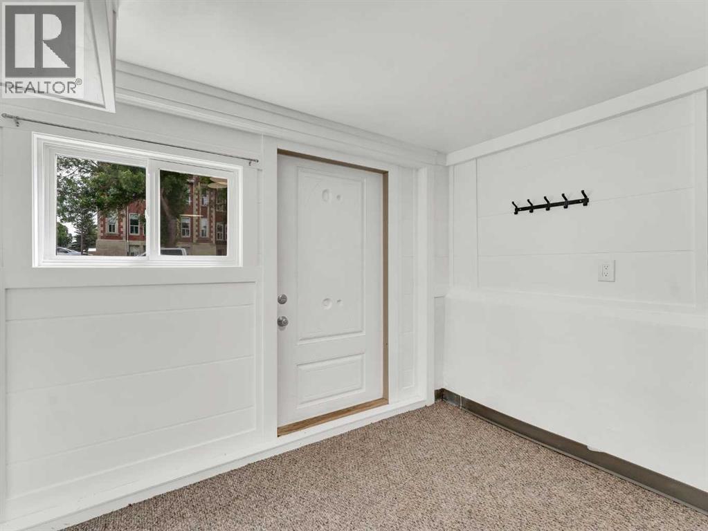 112 8 Street SW — photo 26