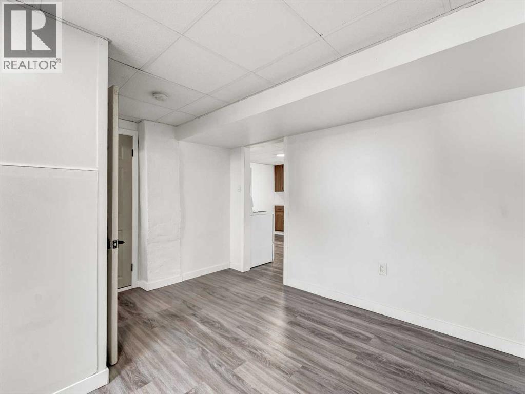 112 8 Street SW — photo 32