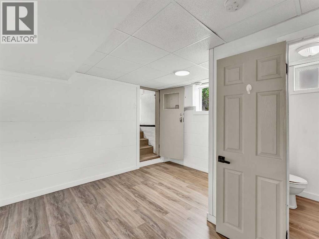 112 8 Street SW — photo 34