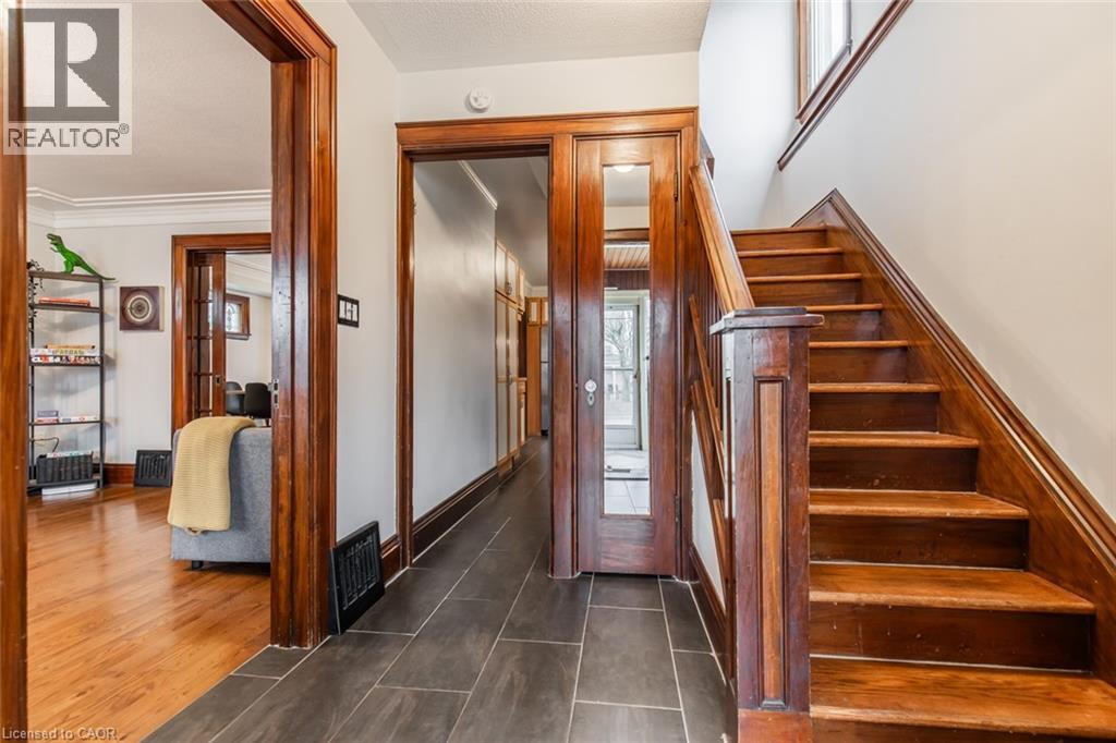 60 LAKE AVENUE Drive - 4