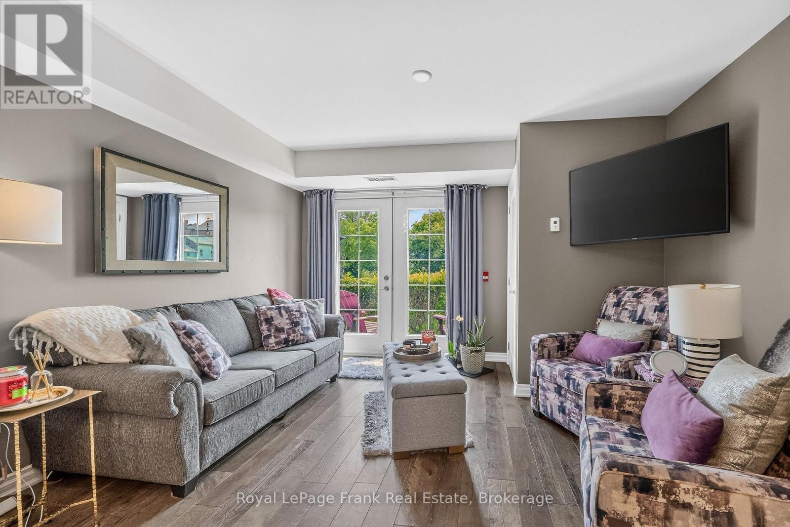 #103 25 KING STREET - 10