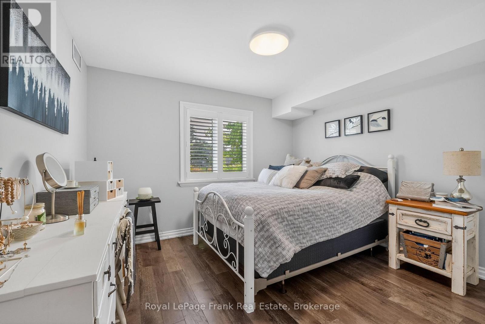 #103 25 KING STREET - 15