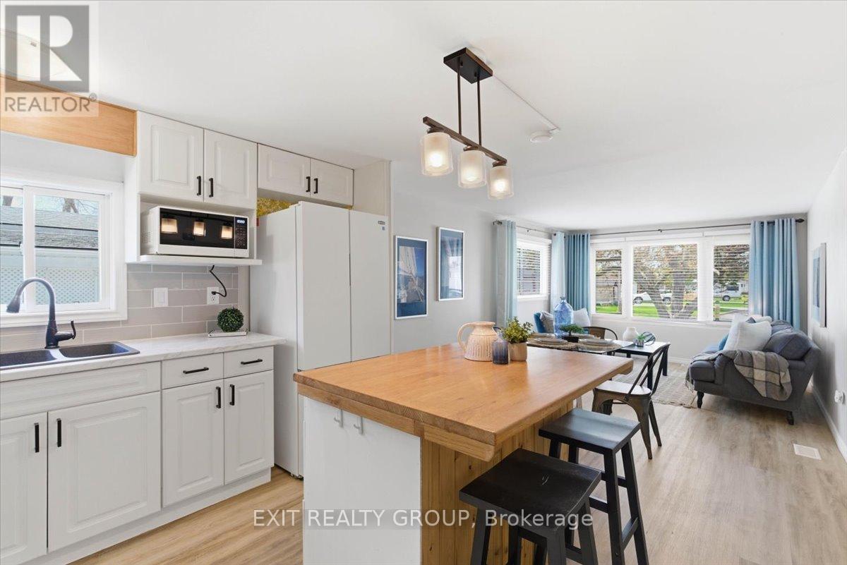 22 LINDEN BOULEVARD - 13