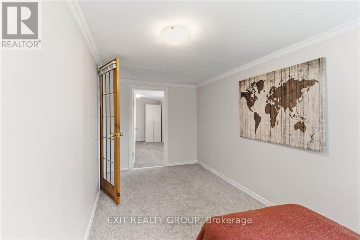 22 LINDEN BOULEVARD - 26