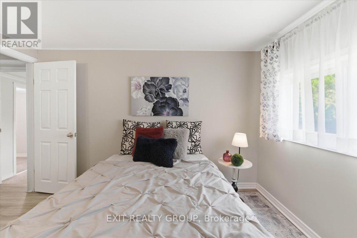 22 LINDEN BOULEVARD - 28