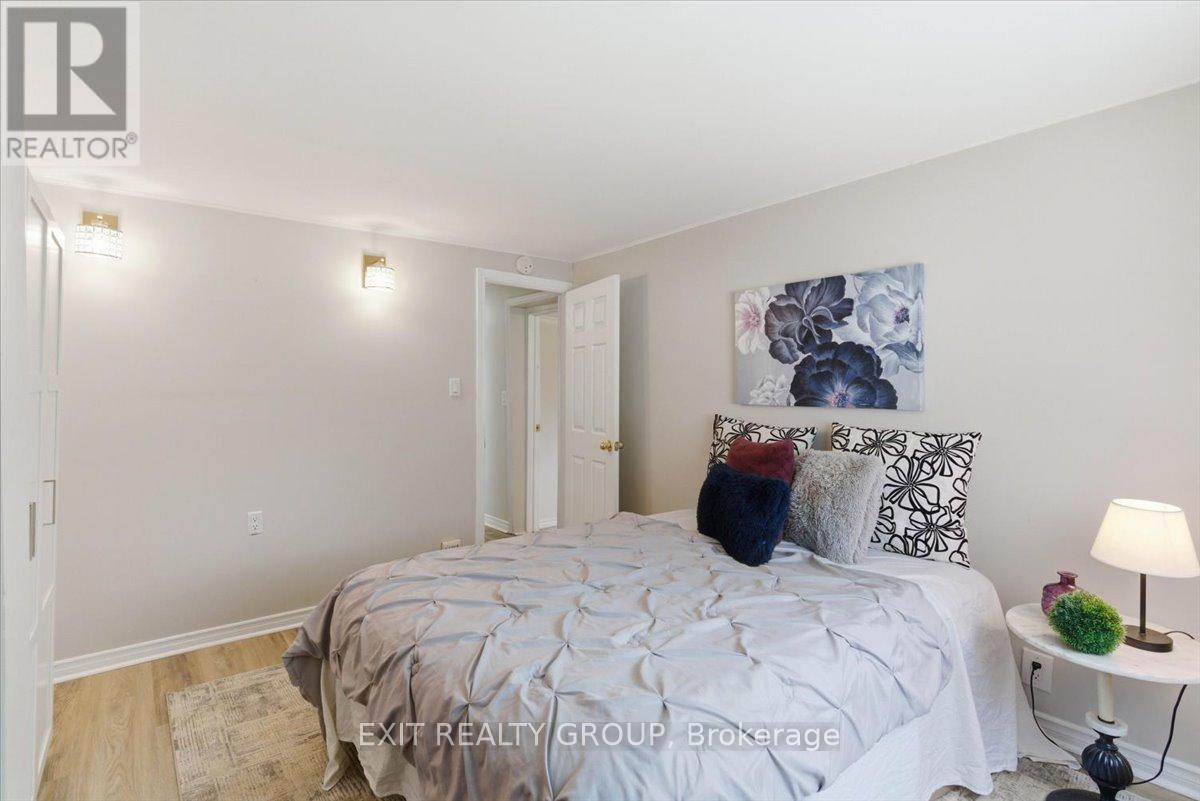 22 LINDEN BOULEVARD - 29