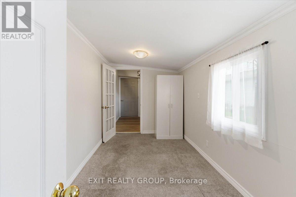 22 LINDEN BOULEVARD - 33