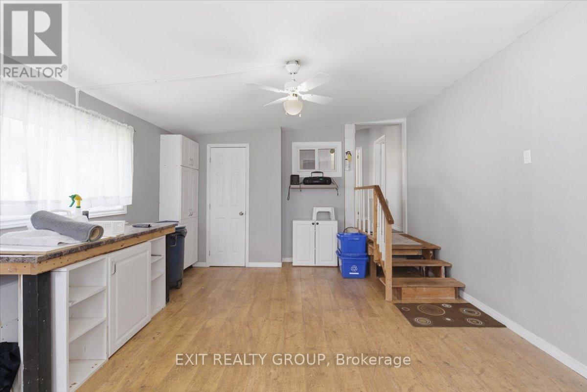22 LINDEN BOULEVARD - 36