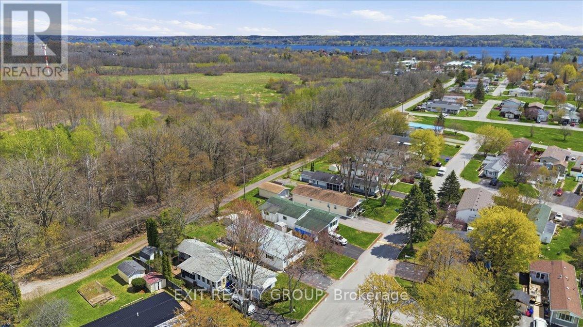 22 LINDEN BOULEVARD - 42