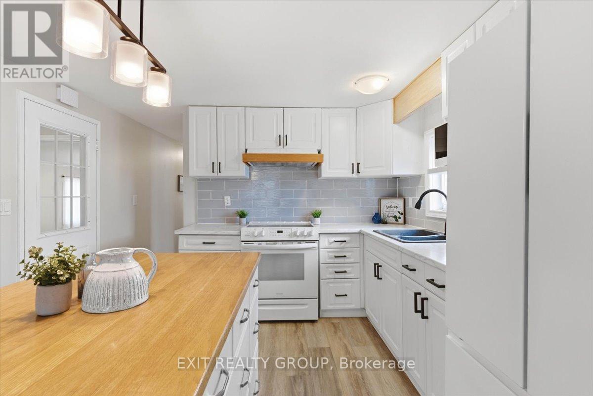 22 LINDEN BOULEVARD - 8