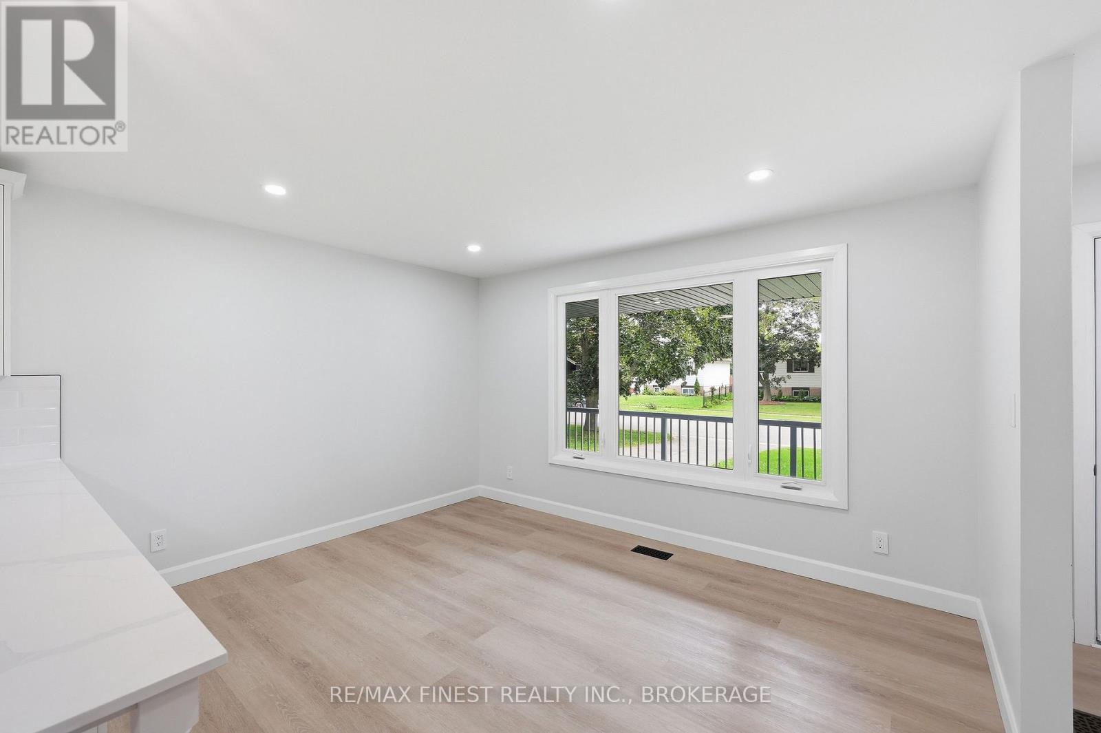 687 WILLIS STREET - Image 7