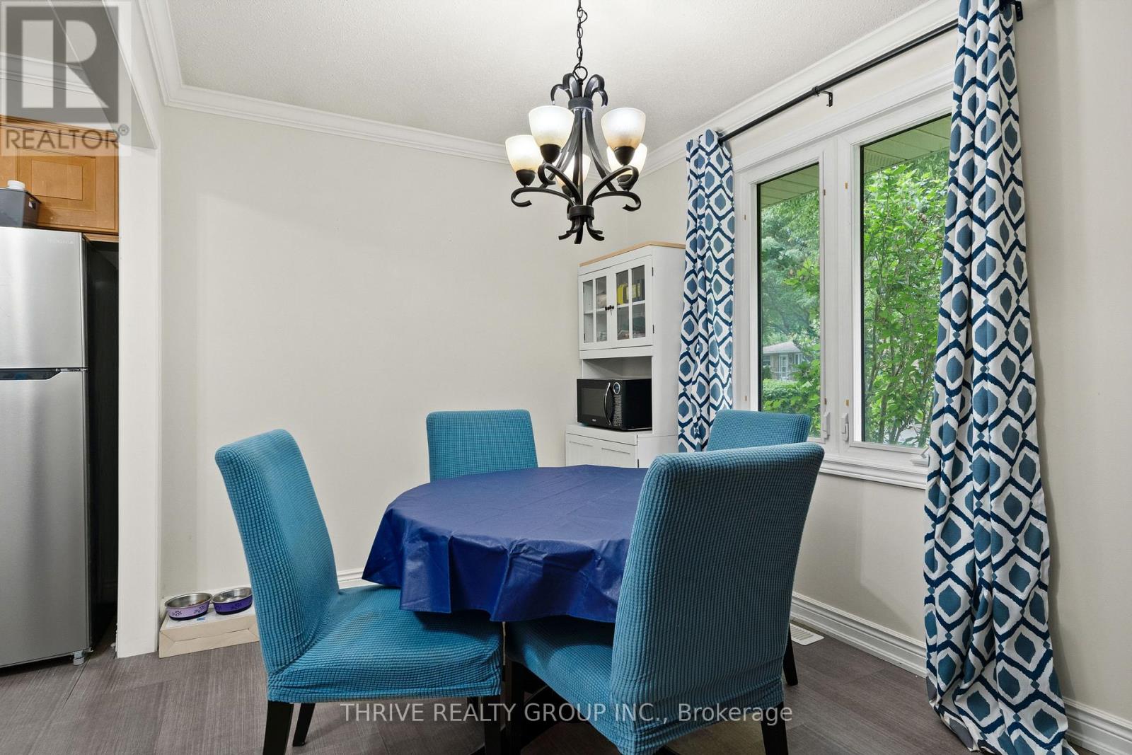 58 HARCROFT CRESCENT - 11