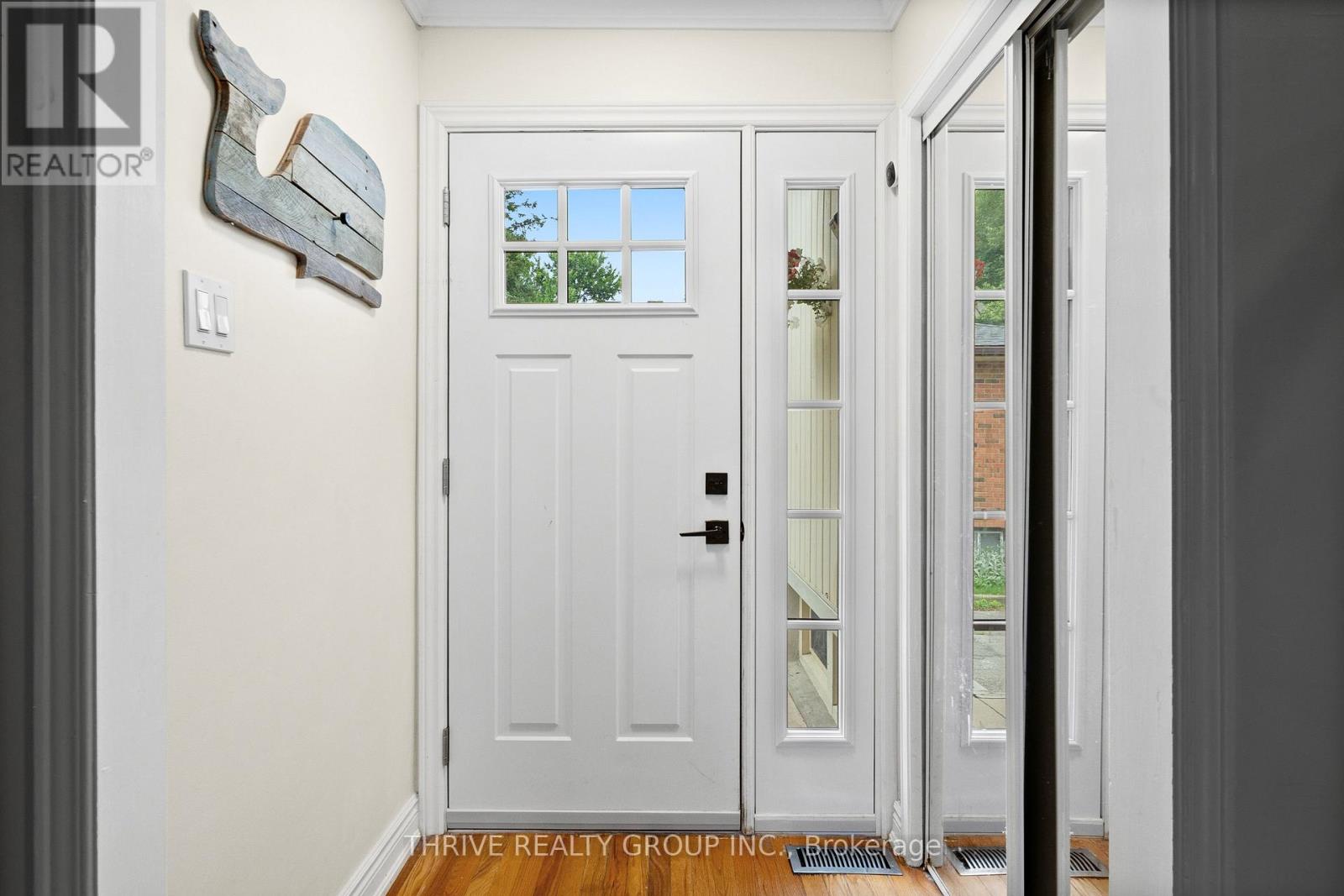 58 HARCROFT CRESCENT - 2