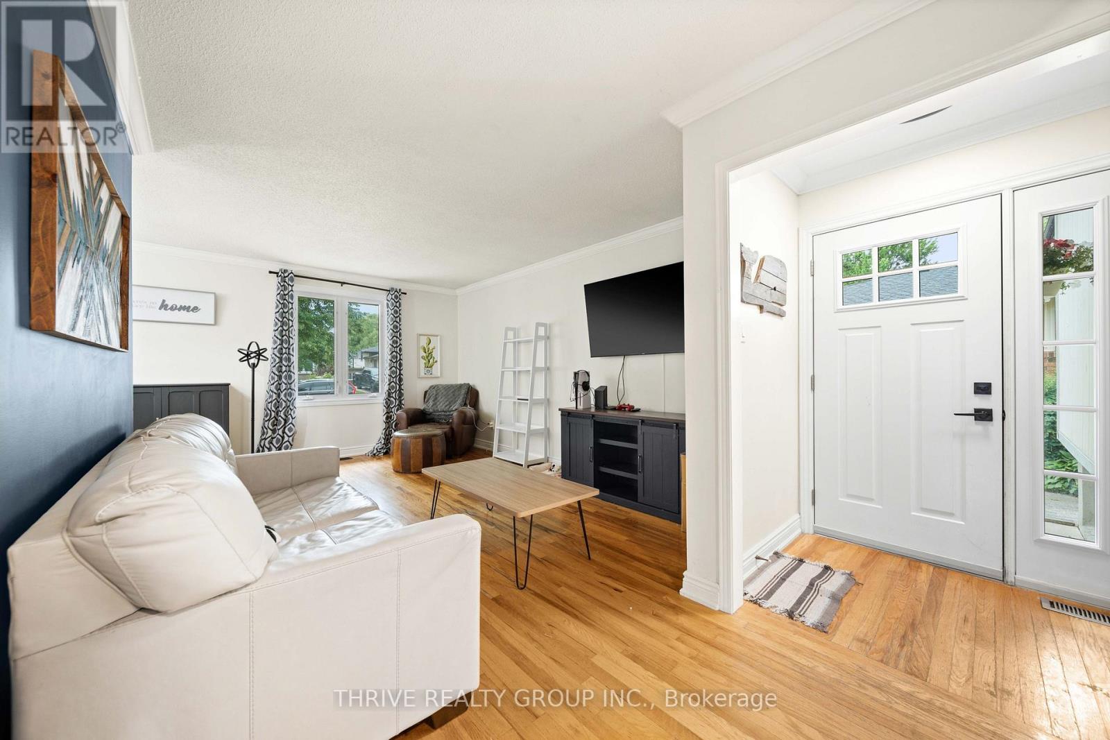 58 HARCROFT CRESCENT - 3