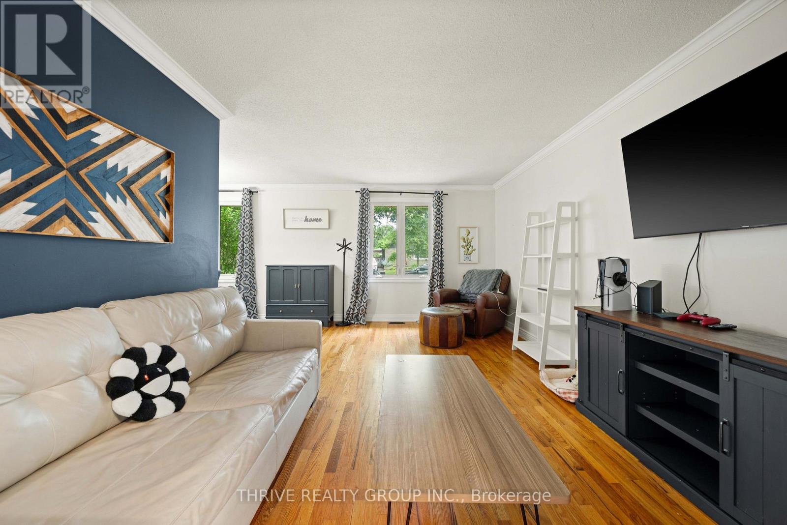 58 HARCROFT CRESCENT - 4