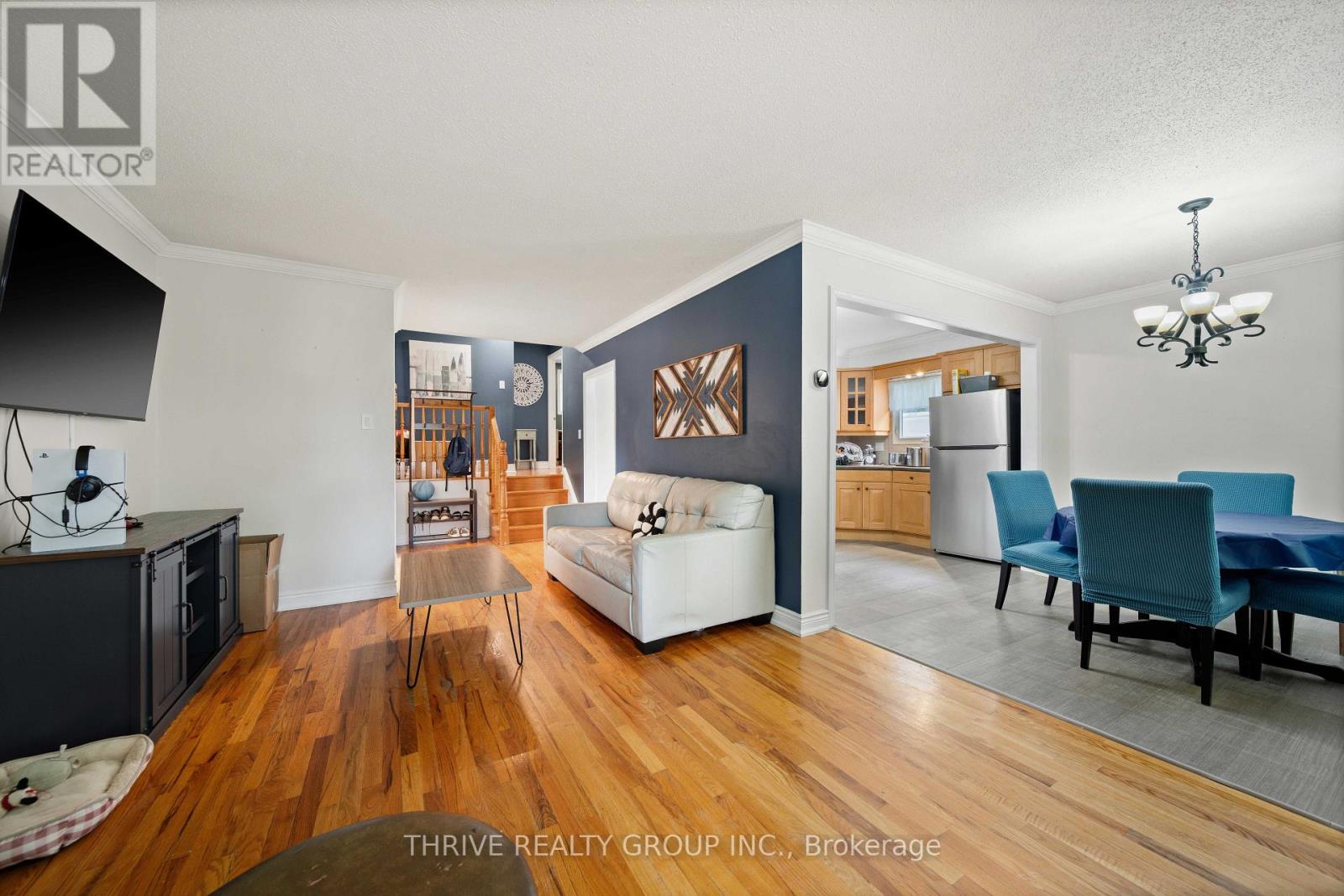 58 HARCROFT CRESCENT - 7