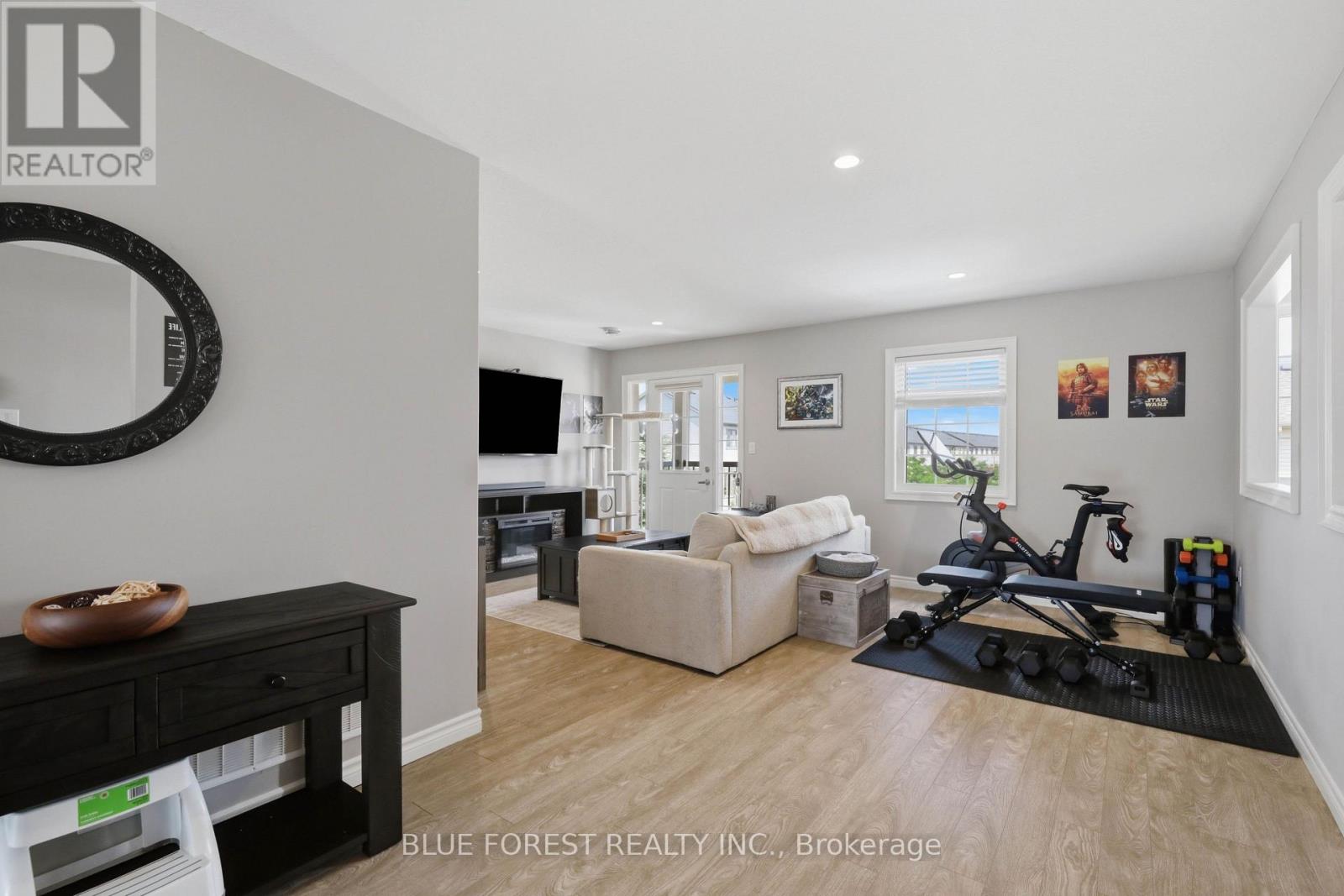 #124 3320 MEADOWGATE BOULEVARD - 9