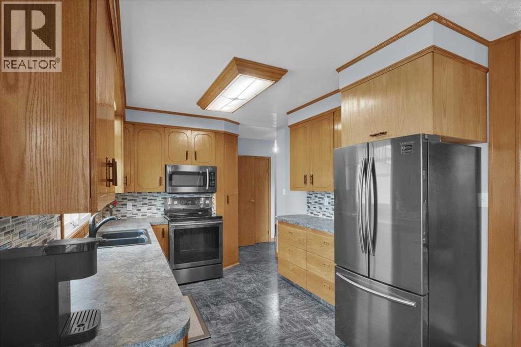 415 12 Street East - Photo 12