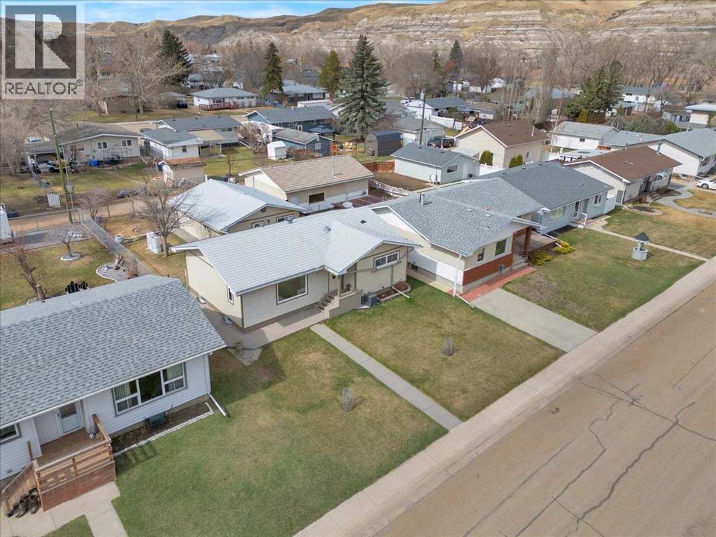 415 12 Street East - Photo 44