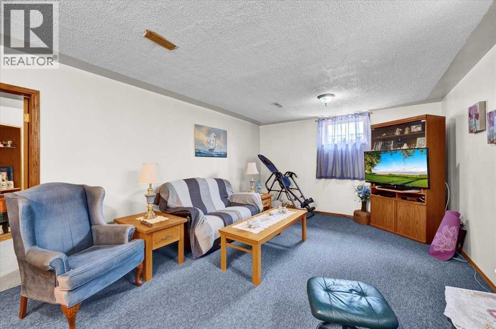 415 12 Street East - Photo 24