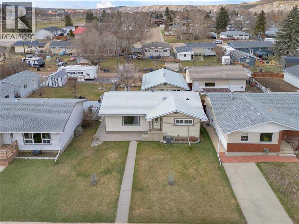 415 12 Street East - Photo 43