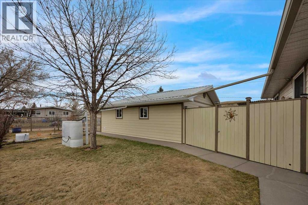 415 12 Street East - Photo 37