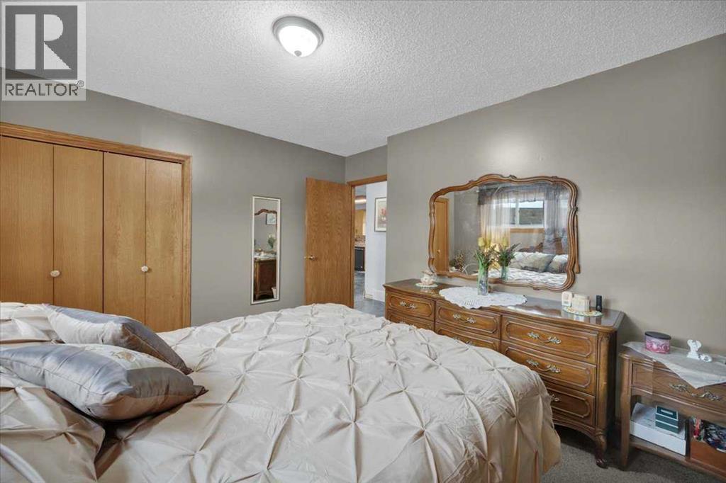 415 12 Street East - Photo 18