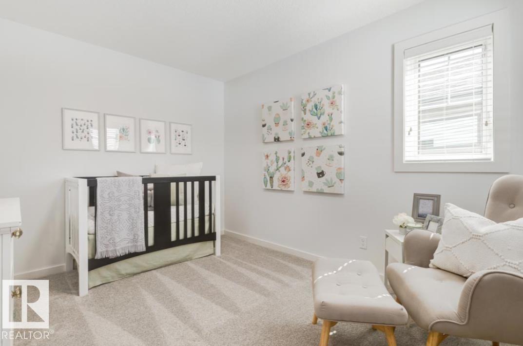 81 Rosa Crescent — photo 9